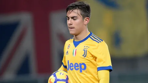 Paulo Dybala se retiró con muchos dolores.