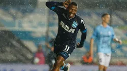 Ibargüen celebra un tanto en Racing.