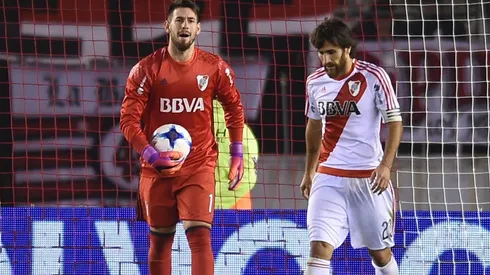Augusto Batalla defendiendo la piel de River