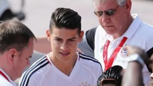 Muy agradecido se mostró el crack colombiano con los aficionados (FOTO: Instagram)