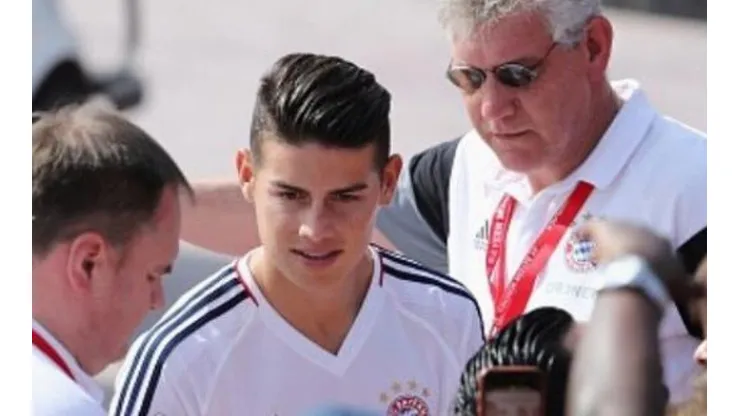 Muy agradecido se mostró el crack colombiano con los aficionados (FOTO: Instagram)
