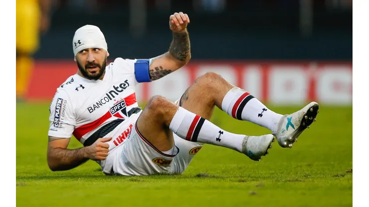Lucas Pratto con la camiseta de San Pablo.