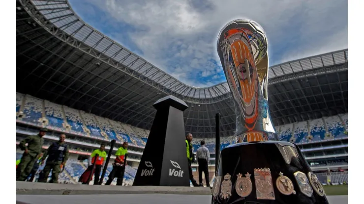 Todos los equipos sueñan con el anhelado trofeo.