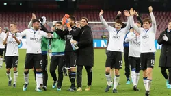 FESTEJO VISITANTE. El Atalanta celebra en el San Paolo después de la clasificación a semis (Foto: Getty).