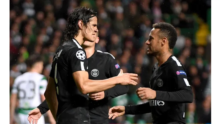 Cavani y Neymar, juntos en el campo de juego.