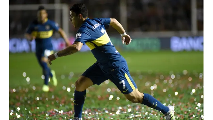 SE ESCAPA EL "7". Pavón corre por la banda ante Patronato en la Superliga (Foto: Getty).
