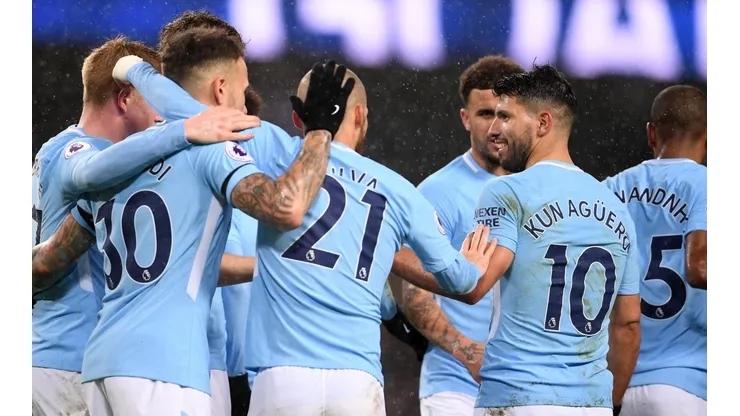 GOL CIUDADANO. Todos celebran el 3-0 del Manchester City en el Etihad Stadium (Foto: Getty).