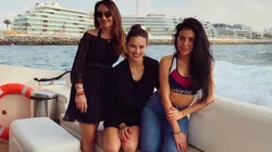 Georgina junto a sus amigas