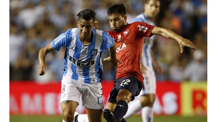 RIVALES EN LA CANCHA. En el último Clásico de Avellaneda, Racing e Independiente dieron que hablar y mucho.