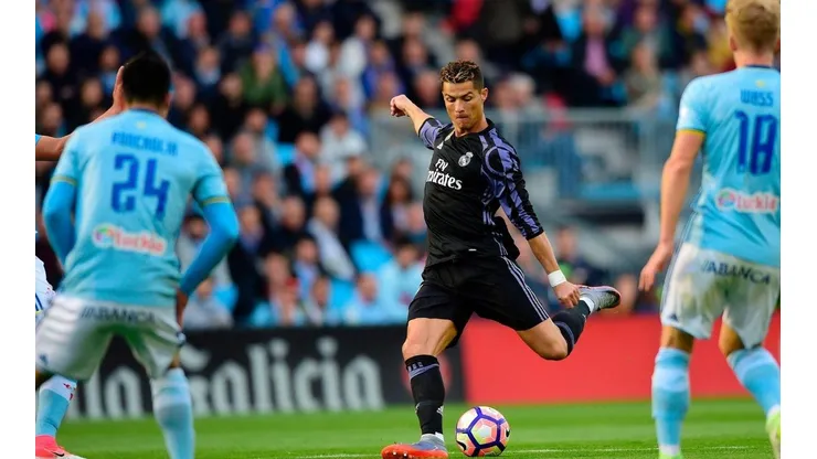 Cristiano Ronaldo se perfila para lanzar un remate ante Celta de Vigo.