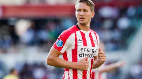 BATACAZO EUROPEO. Aunque todavía está lejos, De Jong merodea la órbita del América.