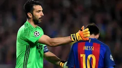 ¿SE OLVIDÓ? Buffon consuela a Messi después de la eliminación del Barcelona en la última Champions. El arquero no colocó al argentino entre los "goleadores innatos".