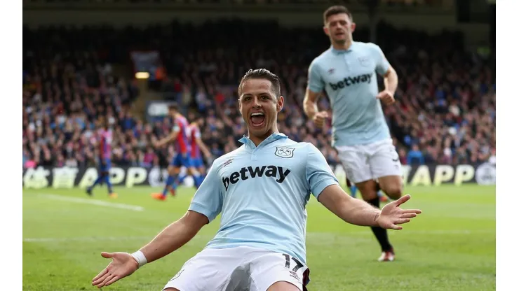 Javier Hernández celebra un gol en West Ham.