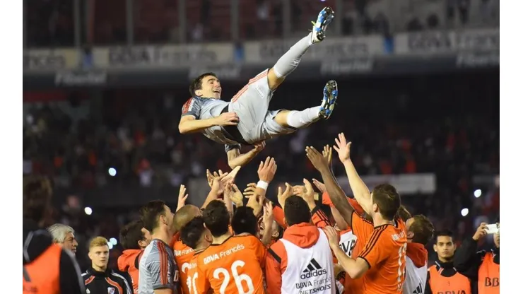 SE FUE A LO GRANDE. Una de las últimas imágenes de Barovero como jugador de River en el Monumental.
