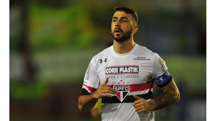 ¿CUÁL SERÁ SU FUTURO? Pratto espera en Buenos Aires por la definición entre River y Sao Paulo.