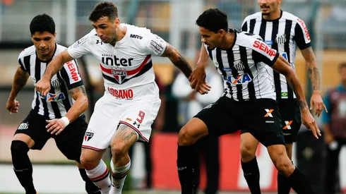 Lucas Pratto jugando en San Pablo.