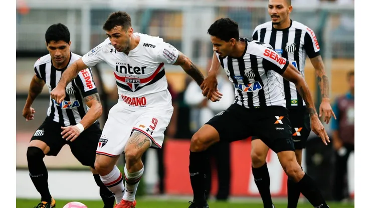 Lucas Pratto jugando en San Pablo.