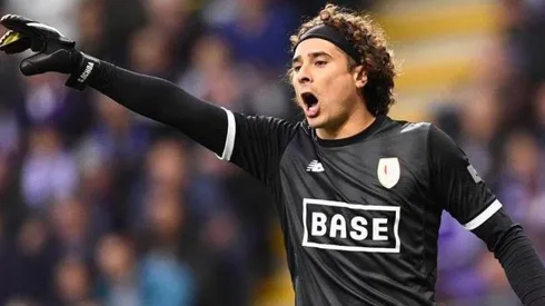 OTRA VEZ SIN VALLA INVICTA. Ochoa no pudo hacer nada para evitar la caída de su equipo.