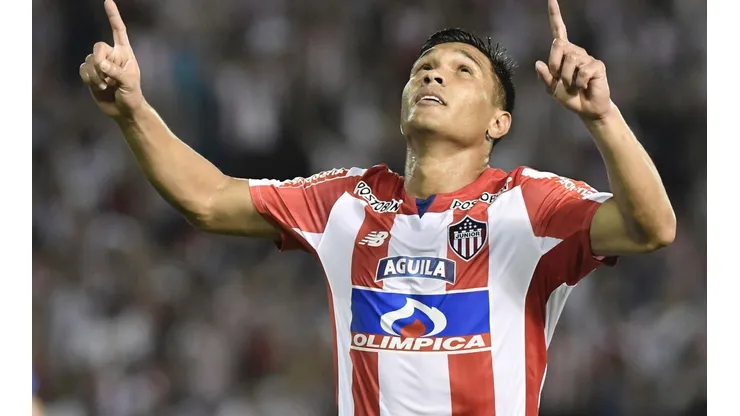 Teófilo Gutiérrez con la piel del Junior.