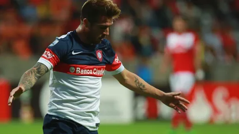 Julio Buffarini defendiendo los colores de San Lorenzo.