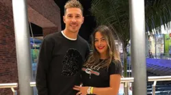 Fabbro junto a su esposa, Larissa Riquelme.