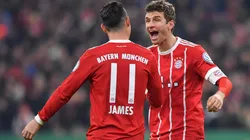 James Rodríguez con la piel del Bayern Munich.