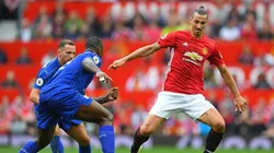 Ibrahimovic se perfila para rematar ante Leicester City.