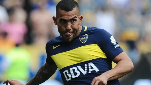 Carlos Tevez defendiendo la camiseta de Boca.