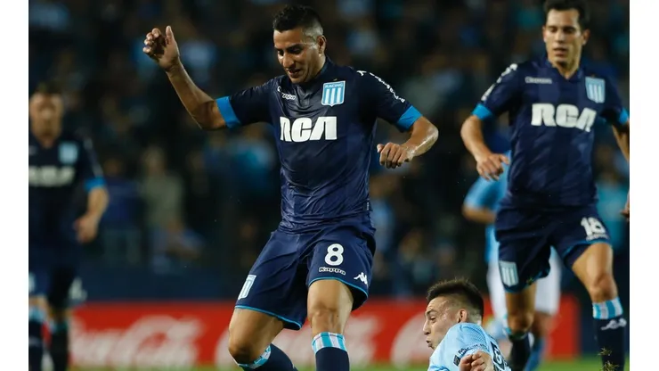 El Pulpo González defendiendo la camiseta de Racing.