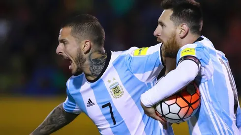 Lionel Messi y Darío Benedetto, juntos en Selección Argentina.