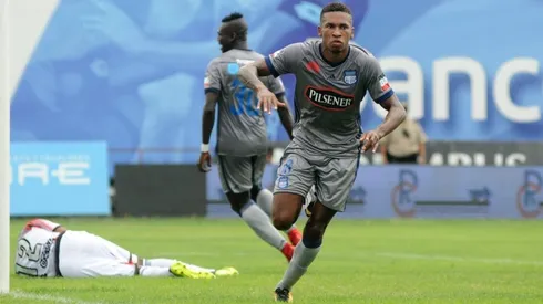 Preciado celebra uno de los goles del triunfo de Emelec
