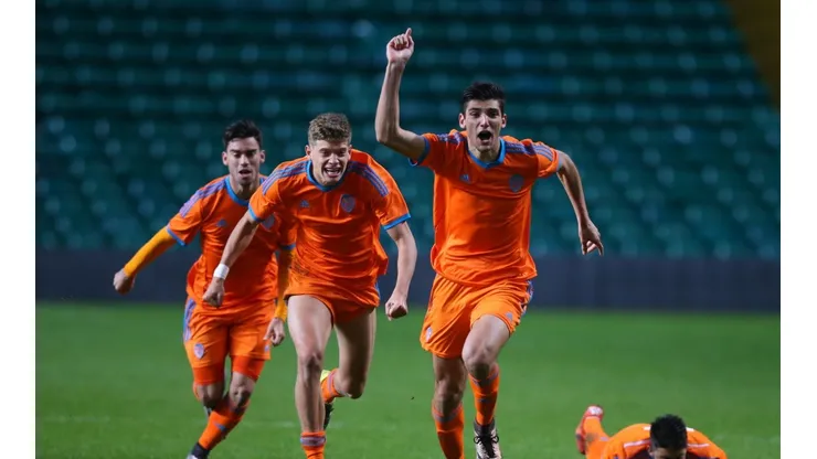 Rafa Mir se destacó como goleador en Valencia Mestalla