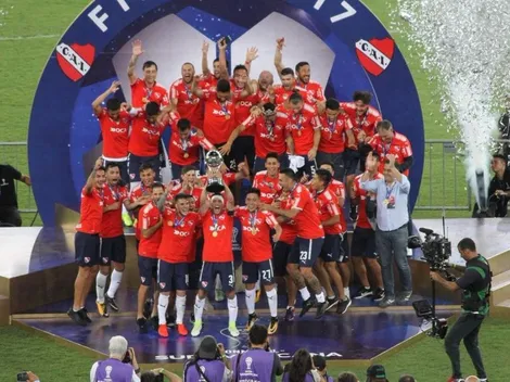 La vuelta olímpica de Independiente en el Maracaná