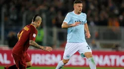 El volante serbio en un partido de Lazio.