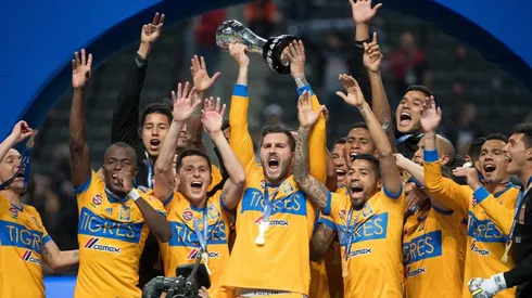 Tigres alzó la copa en casa de su eterno rival.