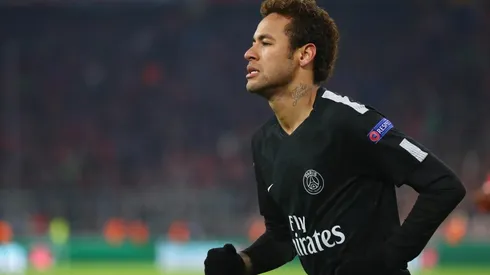 LA FAMILIA PRIMERO. Neymar voló a Brasil por un tema urgente.