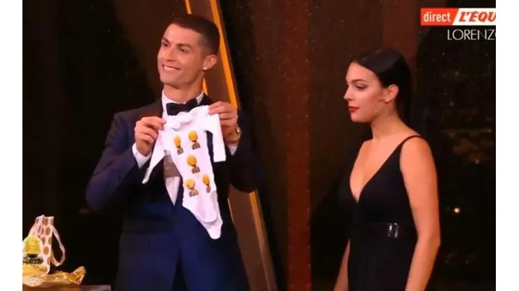 Cristiano Ronaldo y su mujer, Georgina Rodríguez, mostraron el regalo.