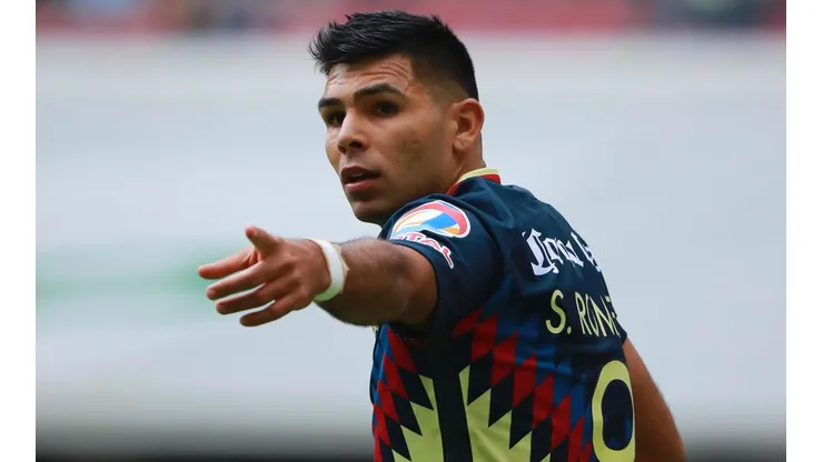 Silvio Romero, delantero argentino del América de México.