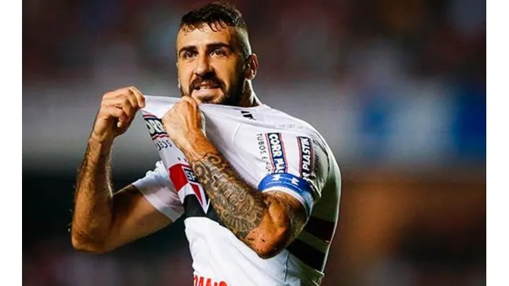 El delantero argentino seguirá un año más en el equipo brasileño.
