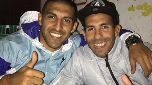 Ábila y Tevez en una juntada muy amigable.