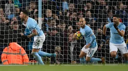 Otamendi celebra el tanto del empate.