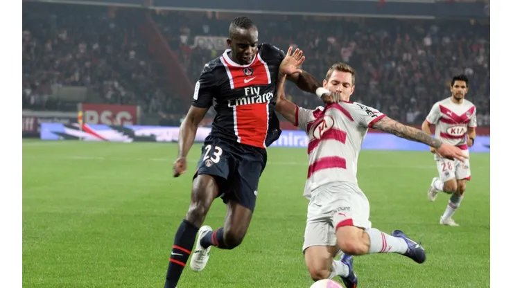 Sissoko jugando en Paris Saint-Germain.