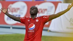 HAZAÑA. El equipo escarlata ganó la serie en un partido no apto para cardíacos que se definió desde los once pasos