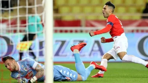 Falcao celebra su conquista ante Angers.