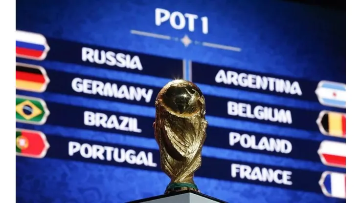 BRILLANTE. La Copa del Mundo brilla en el ensayo.