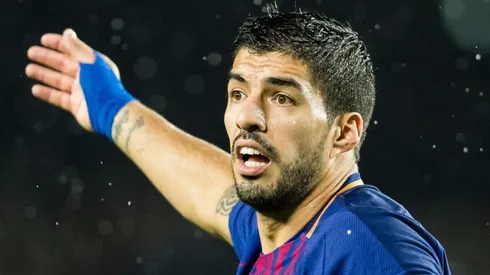 Luis Suárez, en medio de un reclamo.