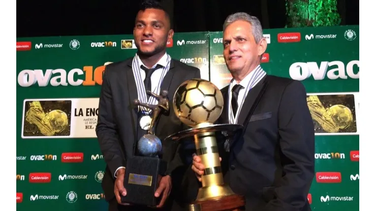 Miguel Borja y Reinaldo Rueda (DT), ganadores de la edición 2016.