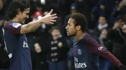 LOS GOLEADORES. Cavani va en busca de Neymar después de 1-0.