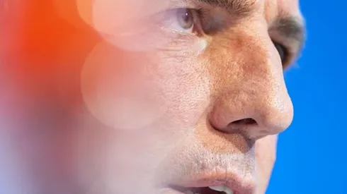 CON LA FRENTE EN ALTO. Berizzo en la última conferencia del Sevilla en Champions (Foto: Getty).