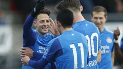 Arias y Lozano celebran el gol del mexicano ante Excelsior.